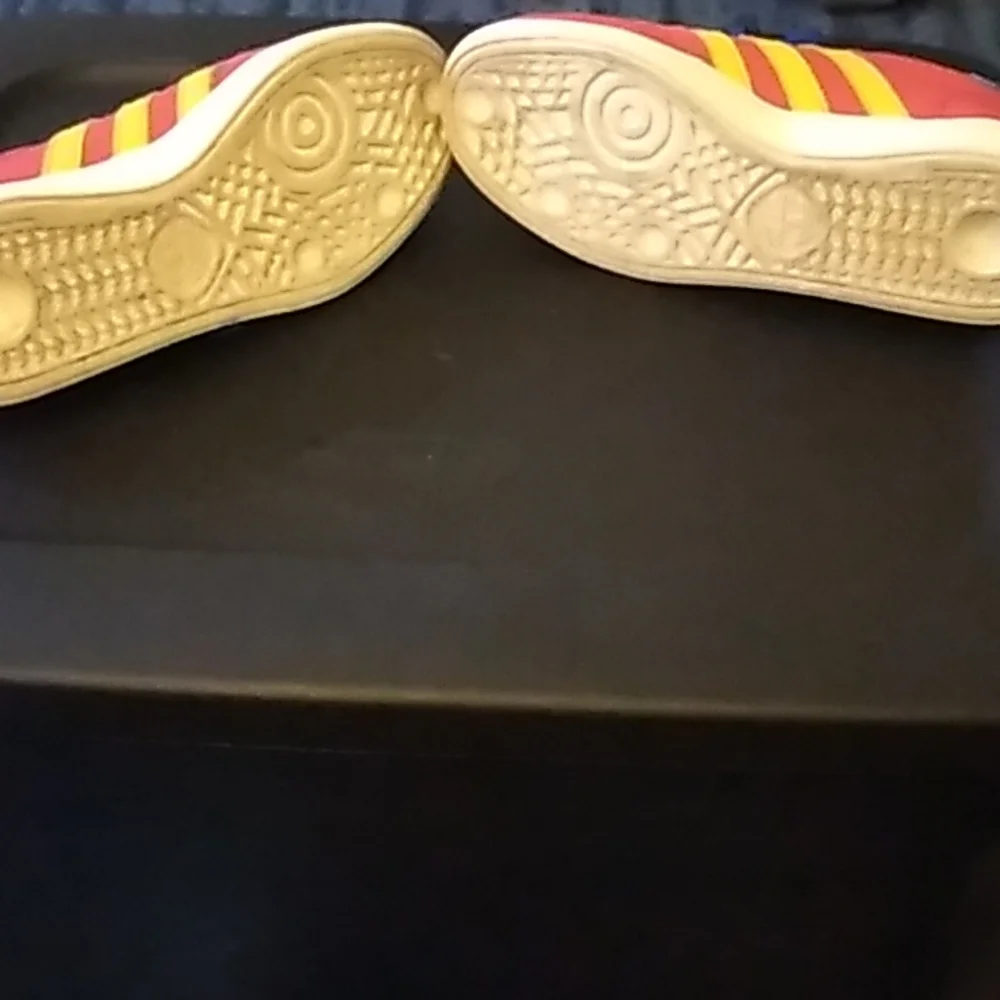 Adidas Spezial Shirley Red Yellow Blue Size 7.5 - Picture 6 of 6